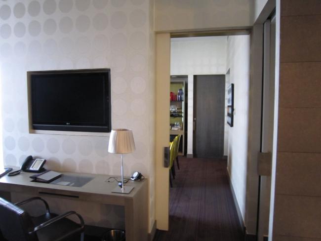 Room-07.JPG